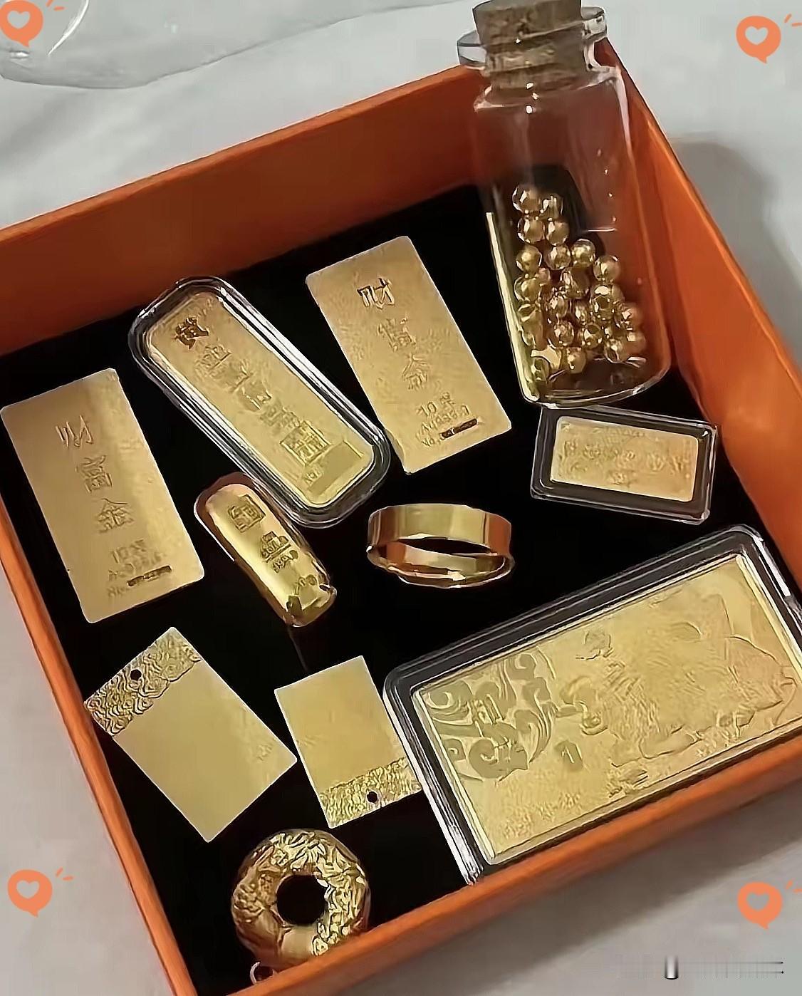 一定要记住这句话。​乱世黄金，盛世古董。​这几天黄金飙到每克920元，好多人