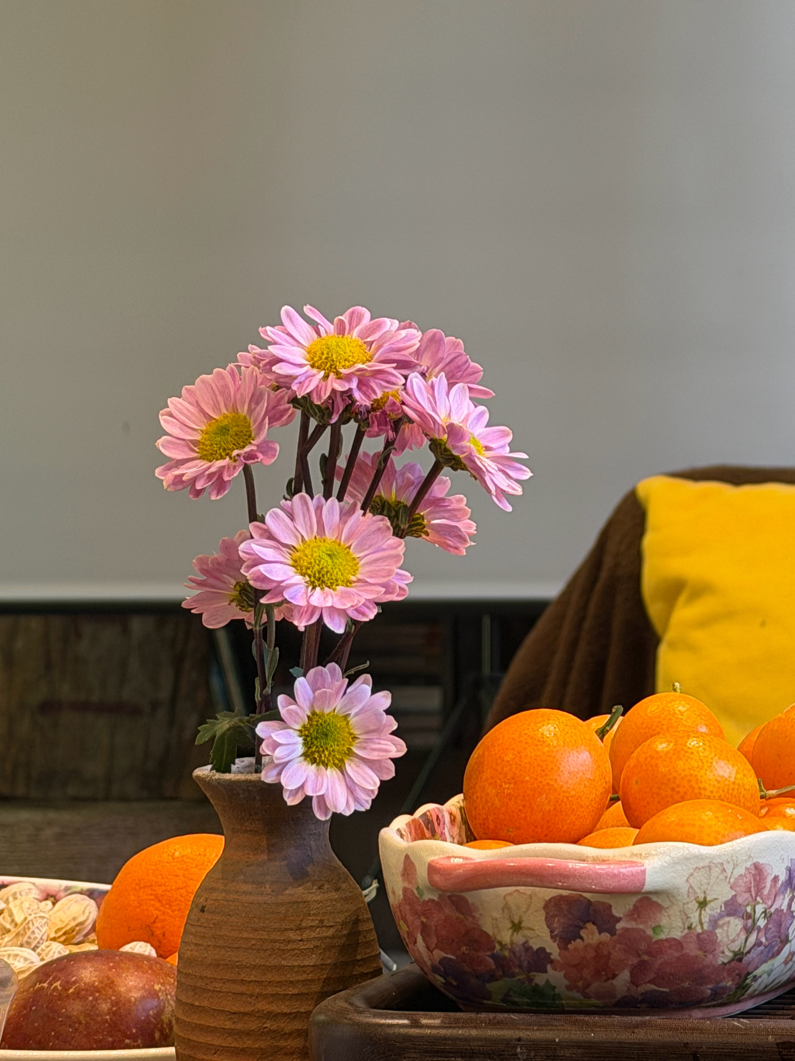 人前的风光，其实根本安顿不了自己，总是有人比你更风光；人后的精致，才是自