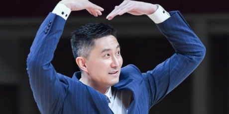 广东男篮主教练杜锋谈球队大胜广州将系列赛大比分追平，他表示：上场输了主要还是球员