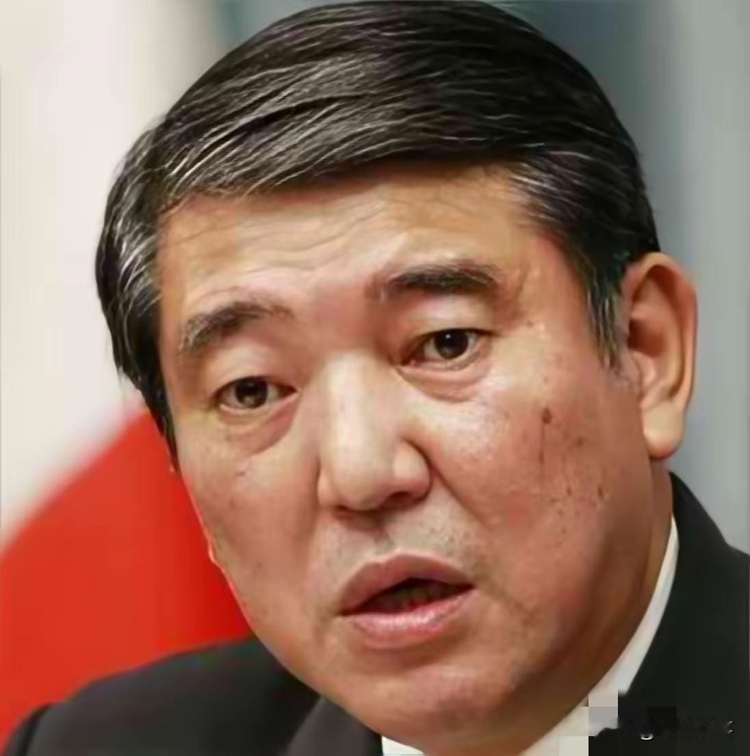 一觉醒来，日本政坛传出一声罕见的警告！前首相石破茂在卸任前甩出一份6000字长文