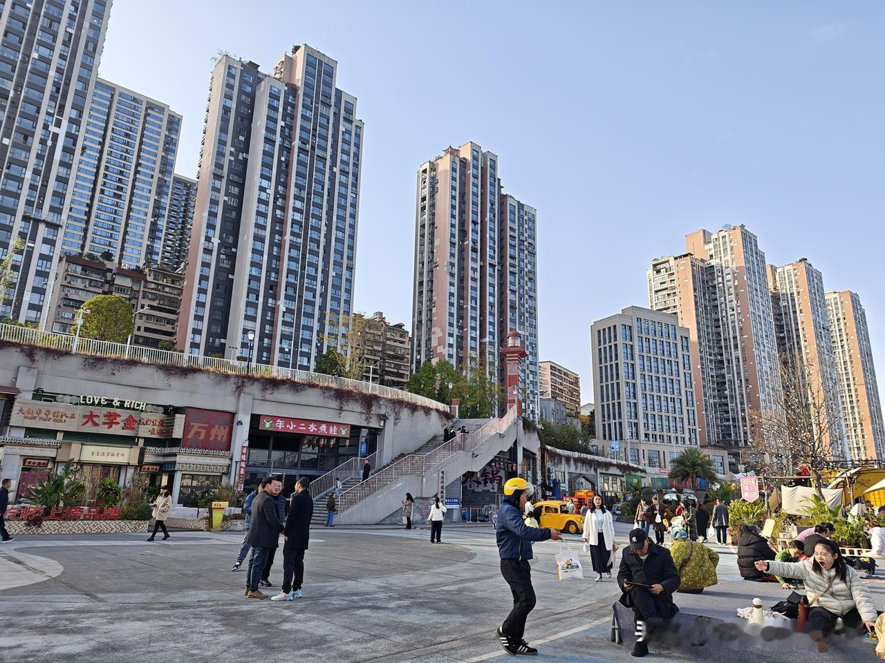 南京博物院“出圈”背后：一座博物馆的流量密码与文化坚守最近，南京博物院相关