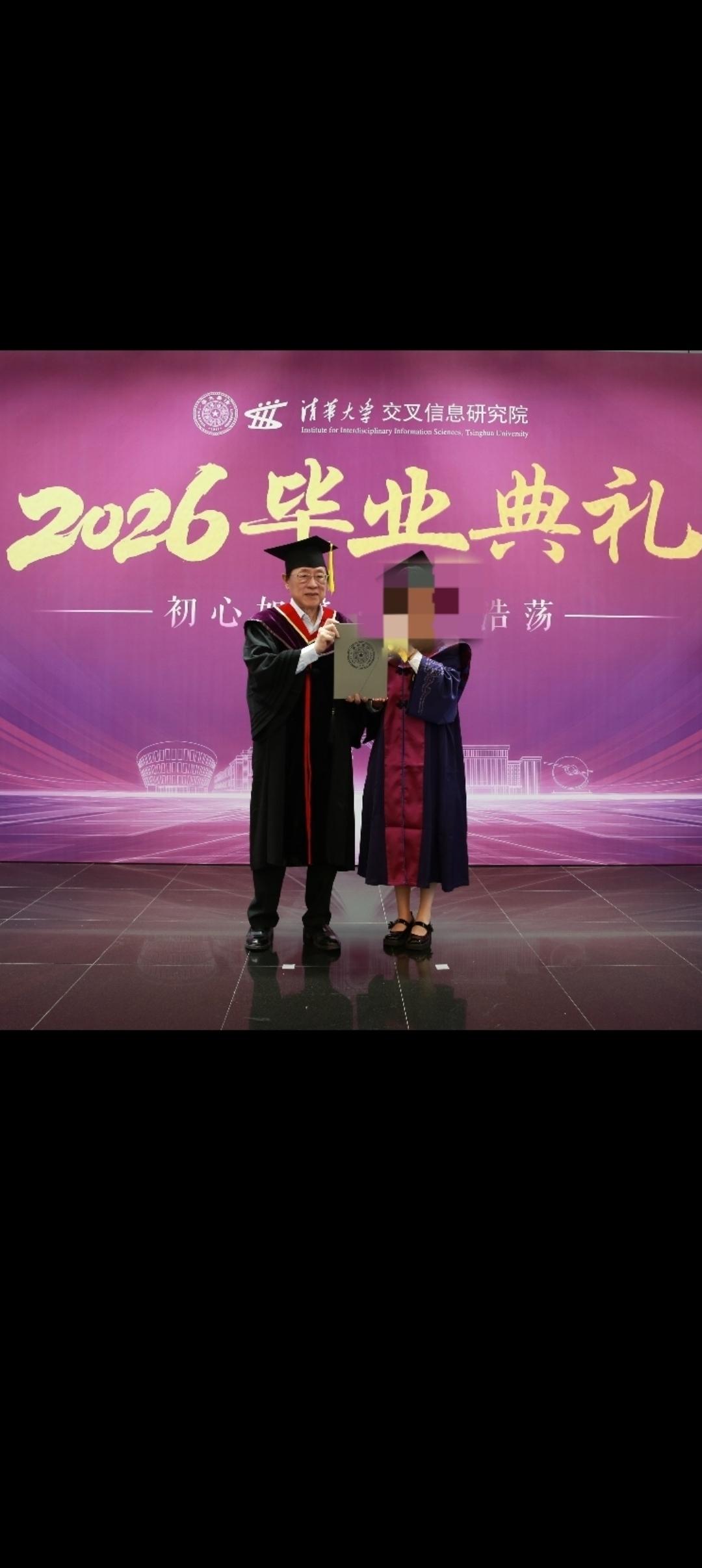 很多专家学者说要不要降低英语权重？我觉得这完全是没有太大的意义。我们现在考虑的