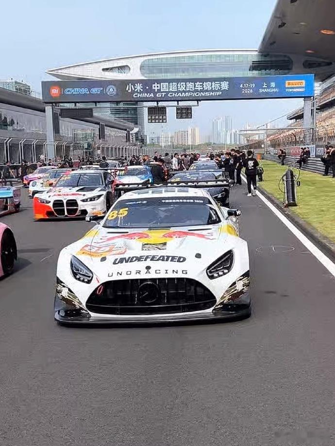 王一博换车衣王一博换新涂装了王一博换新涂装了，真的好好看!啊啊啊啊啊啊啊太绝了啊