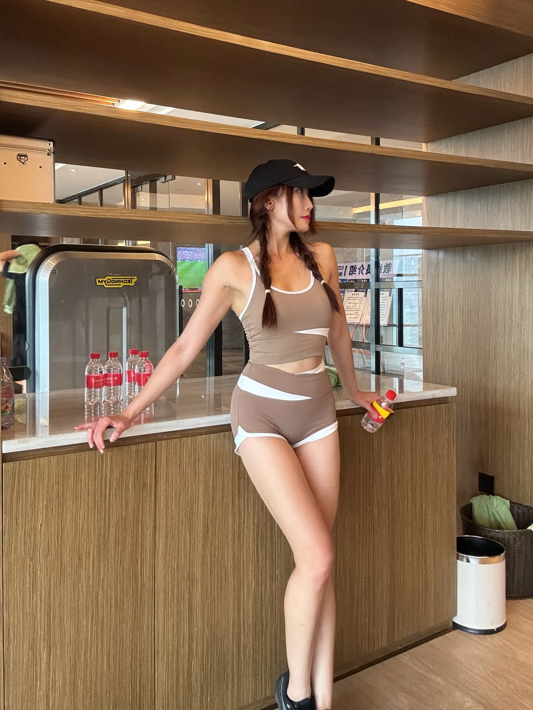 🌟级酒店游泳健身，今日份的快乐是运动