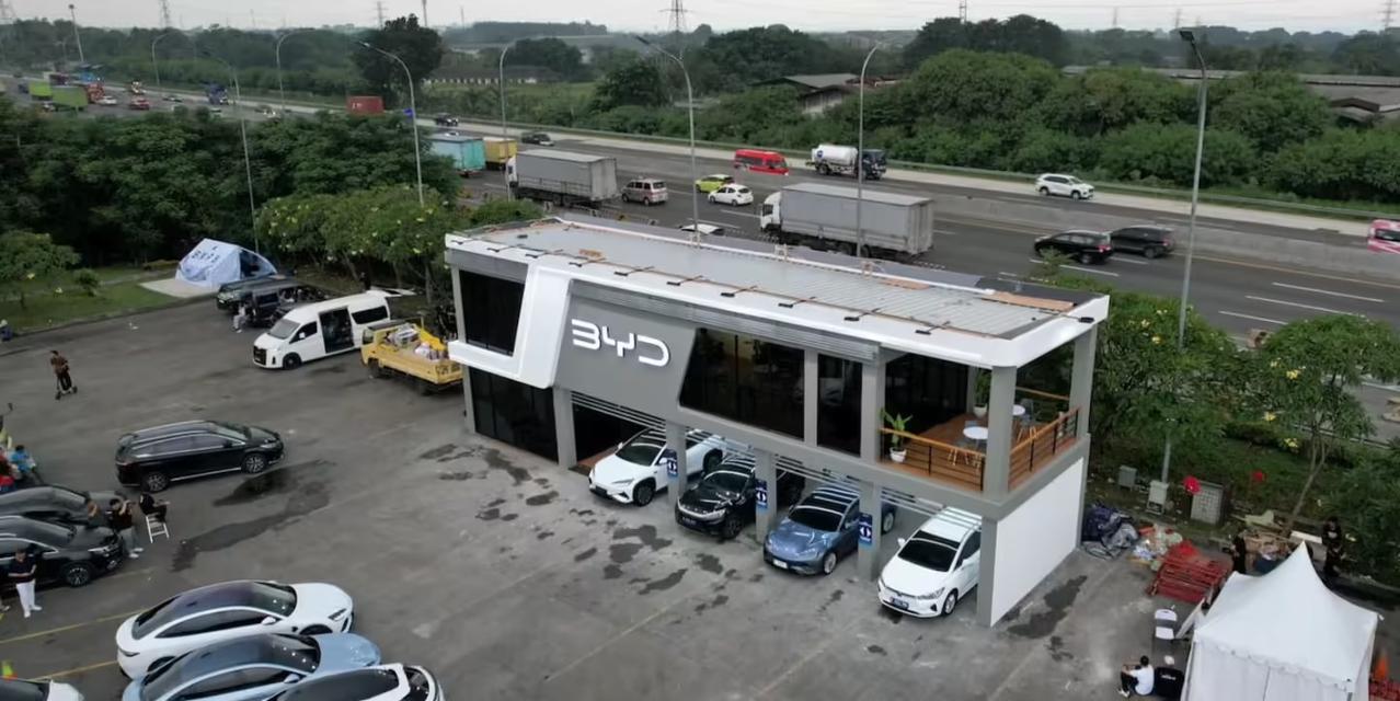 加拿大对华电动车关税从100%暴跌至6.1%！比亚迪连夜杀过去了第一年就开20