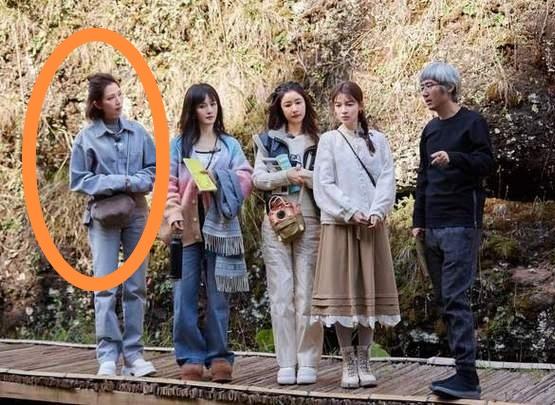 多年前就有人说过，郭富城和蔡少芬演情侣，看着真的不太搭。那时候我还没觉得蔡少芬个