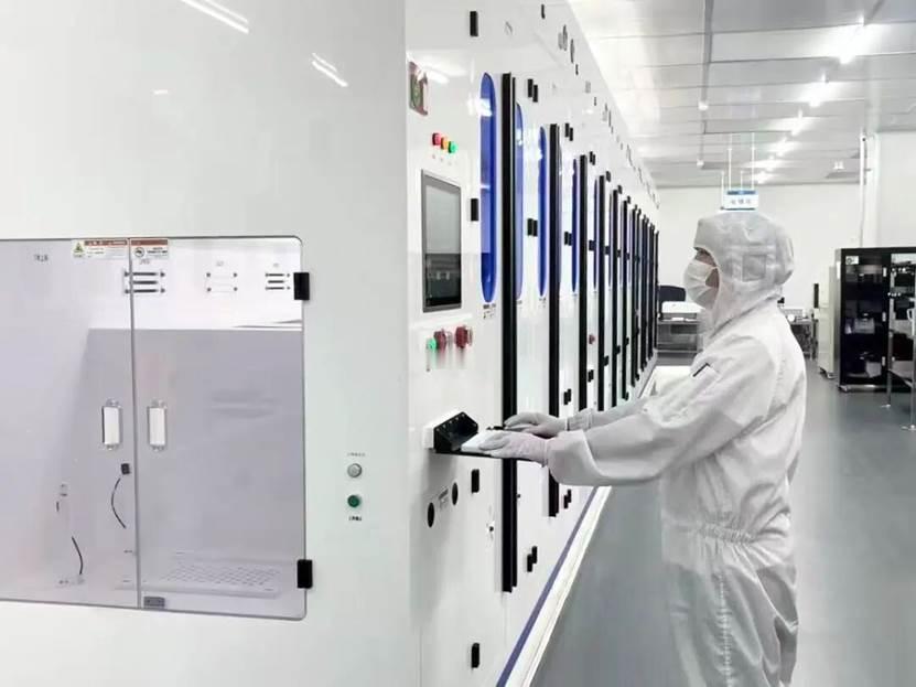 5个月从动工到量产，成都跑出一家晶圆中道加工“速度王”近日，四川矽芯微科技