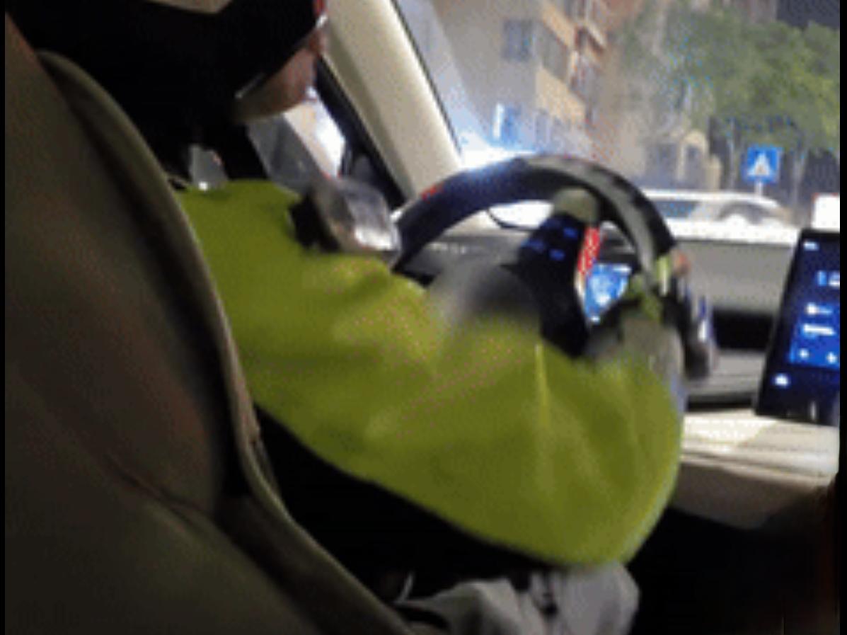 🔥离谱！打网约车竟遇上酒驾司机太吓人！乘客打网约车出行，半路察觉司机状态异