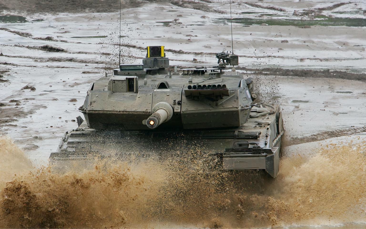 每天认识一件兵器德国“豹2”主战坦克“豹2”（Leopard2）是德国研制的