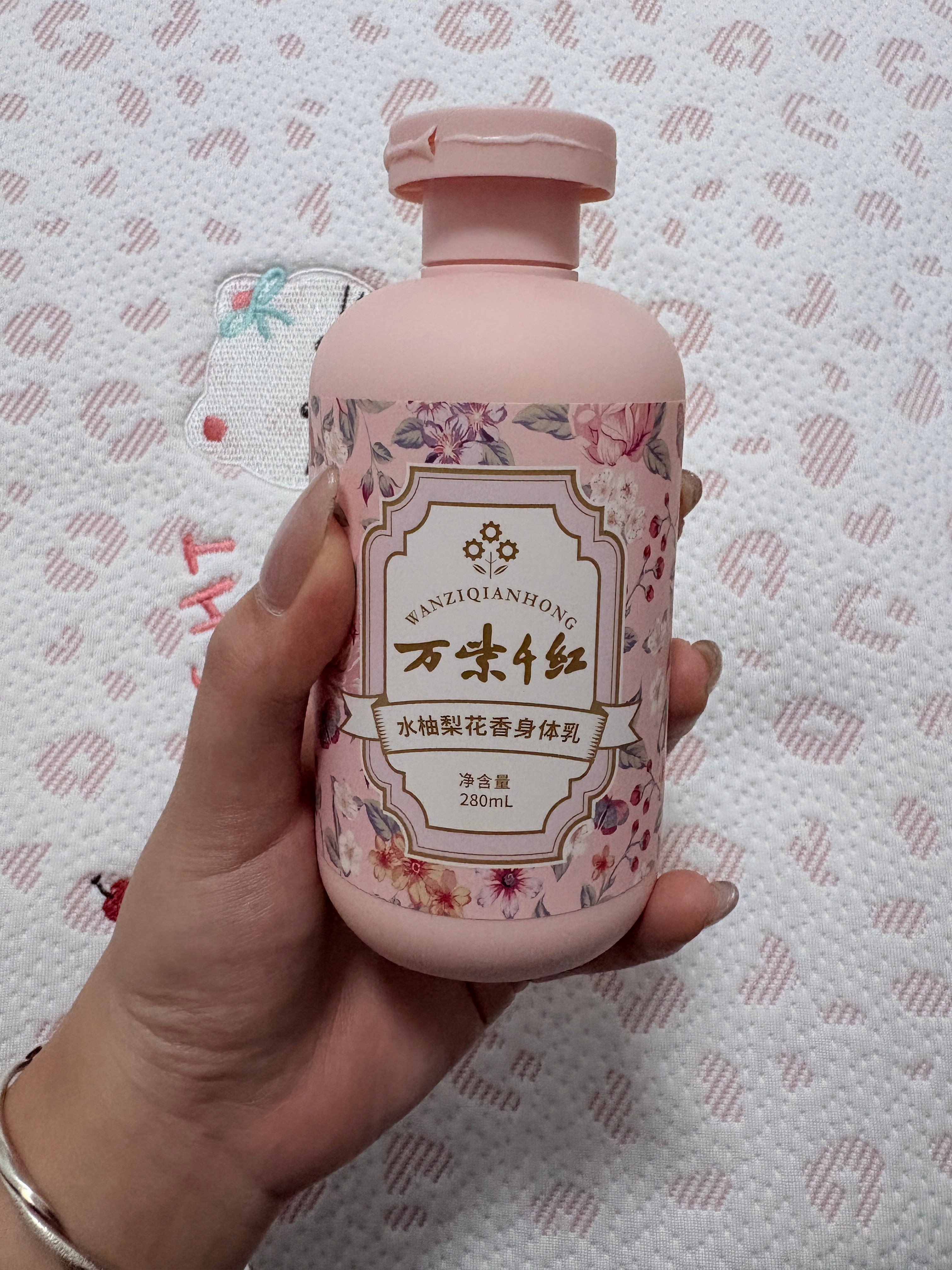 便宜好用清爽不油腻就是留香比较短