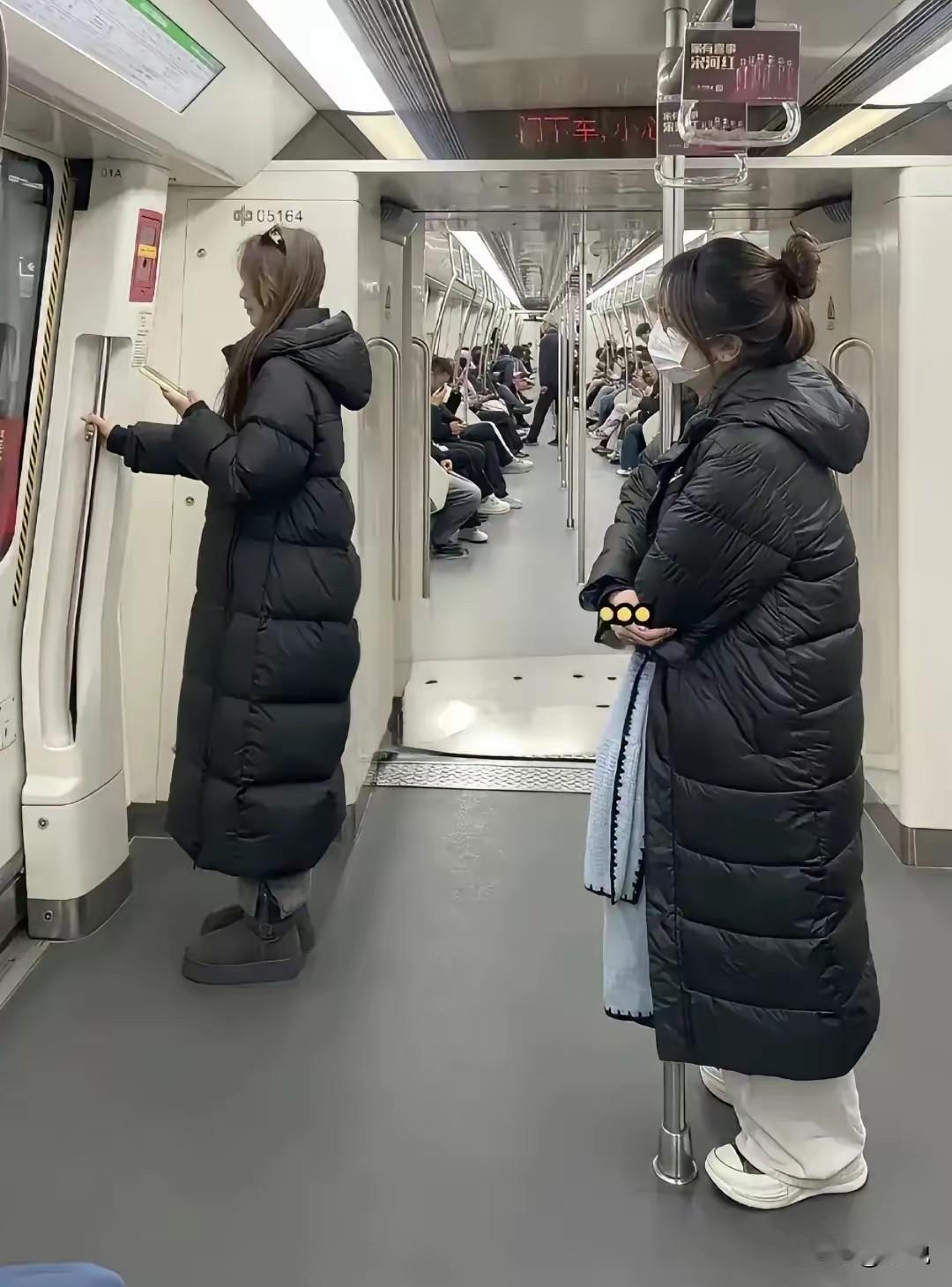 一看就看得出哪个更便宜，贵的版型就是好