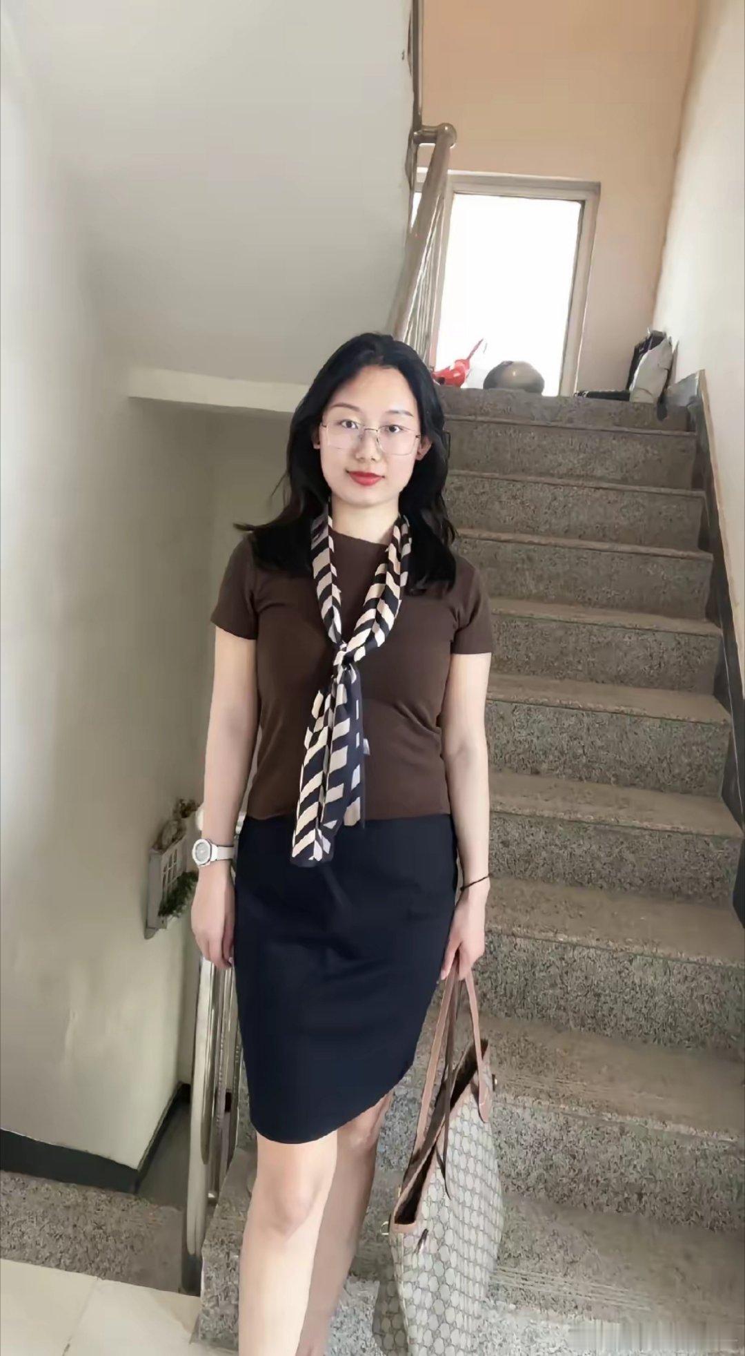 这应该是大多数男人都喜欢的那种吧？​​​