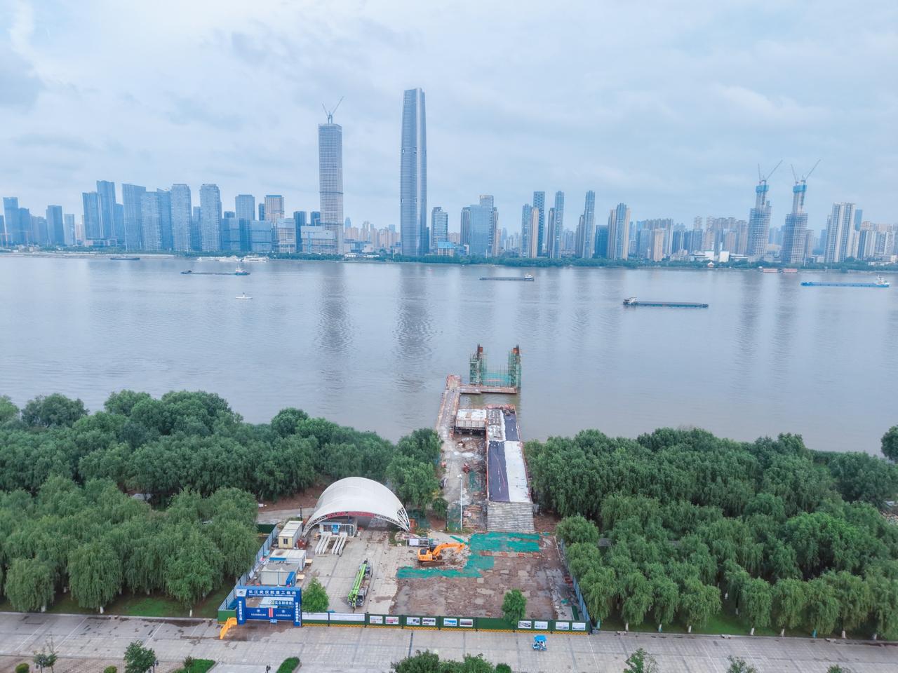 【汉口粤汉码头升级改造中】汉口粤汉码头正进行改造升级，即将蝶变为集观光、文化于一