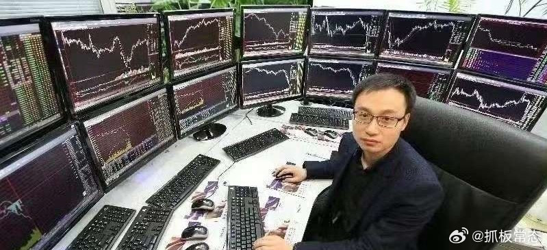 一个北京老股民看着海天味业，在41.5元的价位拿进15000股，一口气砸进去将近