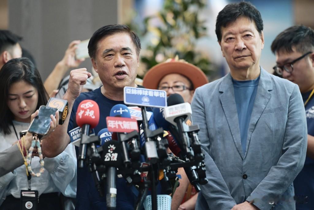 郝龙斌闹天大笑话，临时决定退出电视辩论会，被放鸽子的中天电视深表遗憾，表示将放人