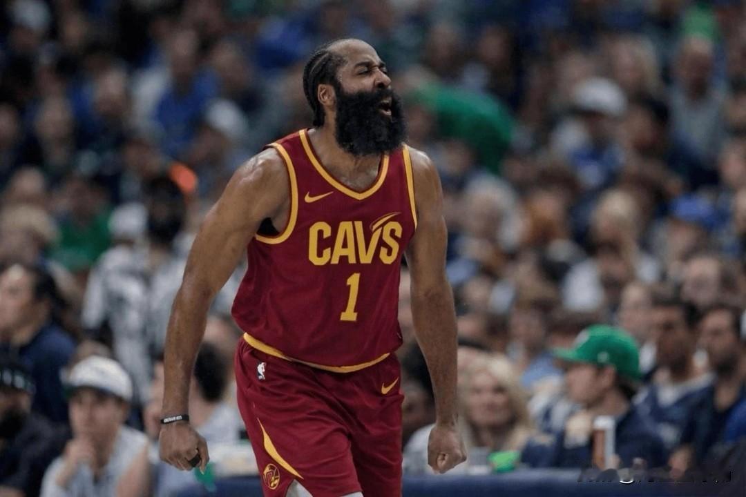 36岁的哈登，本季场均25.4分8.1助攻，打出近六年最高产得分——换来的不是快