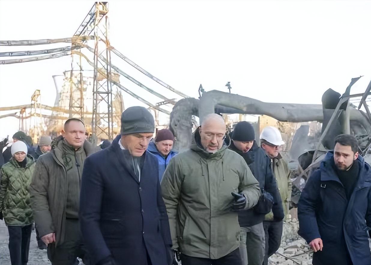 彻底被摧毁，乌克兰首都基辅一热电厂在3日凌晨俄罗斯的袭击中彻底被摧毁。乌克兰