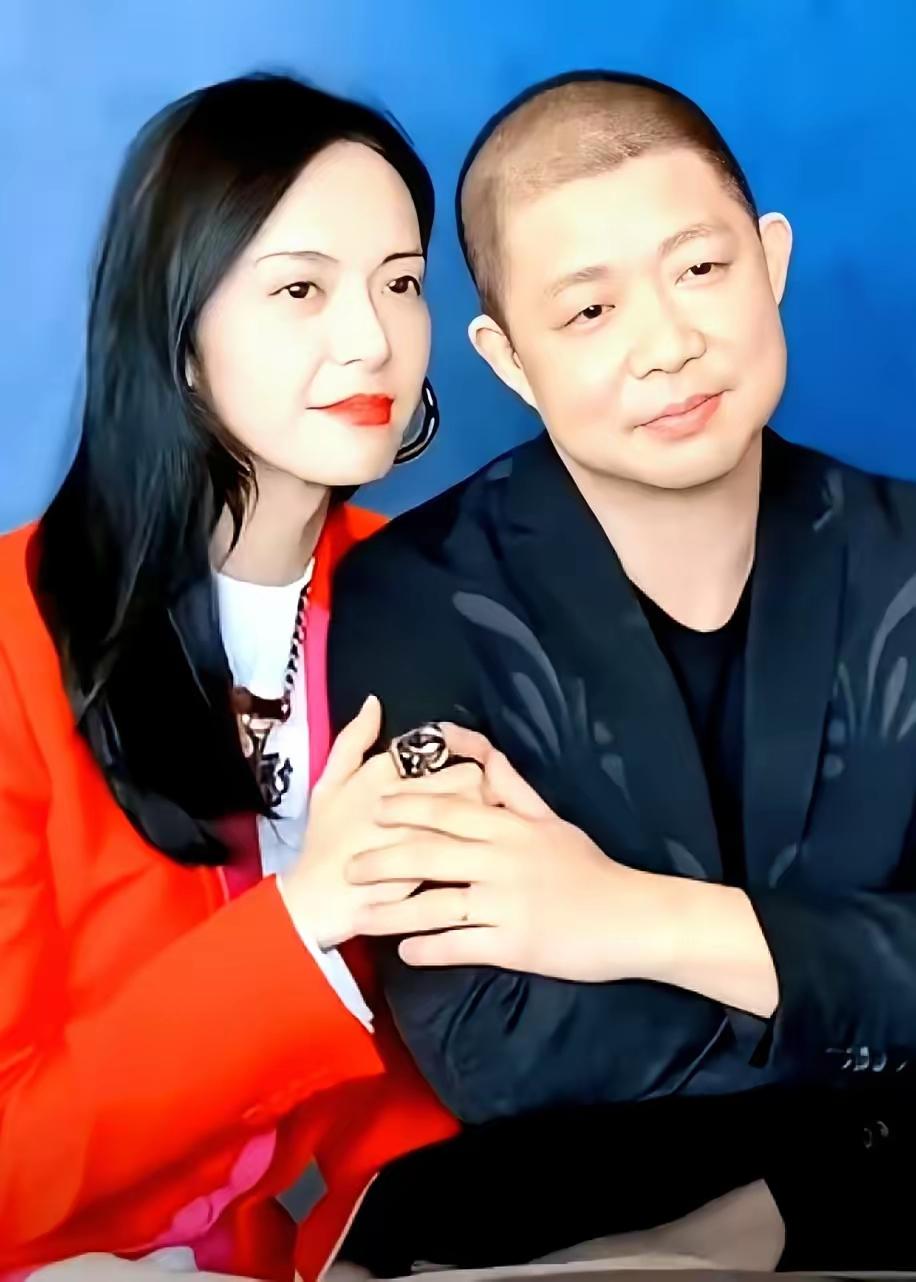 人民网评姚晨“官宣”离婚：离婚纯属私事，任何组织和个人没有要求她必须公开，何来“