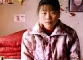 四川一军人退伍后开大车，跑车时救下一对跳河的母女，带到自己家中暂时安顿。当女人准