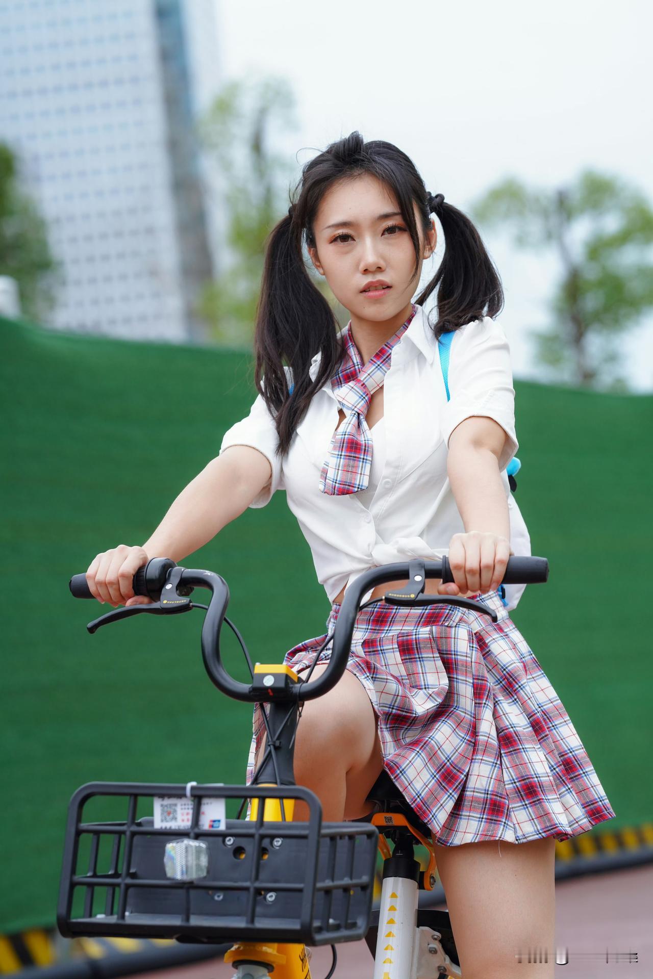 晒图笔记大赛穿超短裙骑车要注意啥？