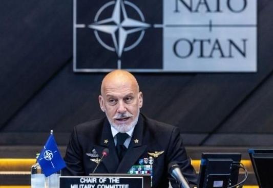 北约承认无力再战，最高指挥官呼吁谈判：再打下去就是白白送人头为啥这位意大利海