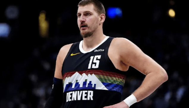 约基奇“五缺一”掘金首度崩盘：伪团队篮球在末节现出原形