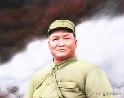 1939年，罗炳辉带领第五支队成功伏击日军，然而在打扫战场时，罗炳辉却突然猛地大