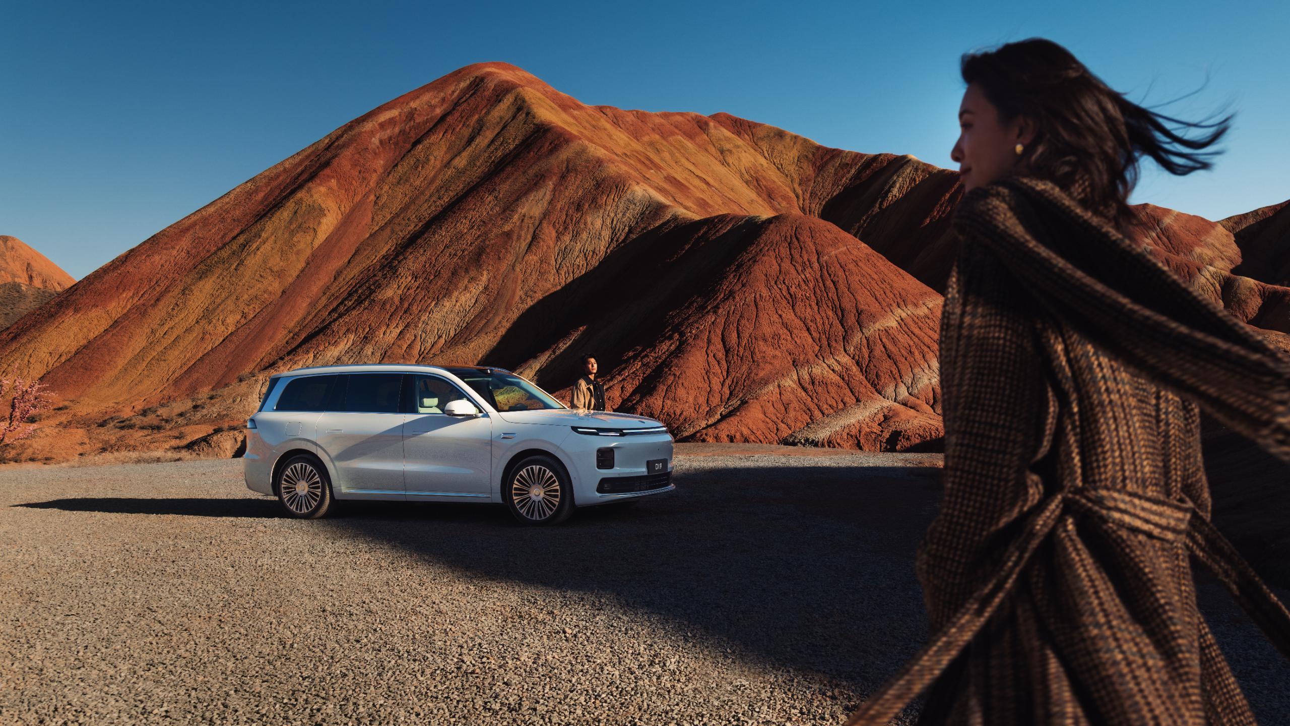 目前主流新能源企业的大6座基本都要30大几，40大几如果碰到把质感做上去的零跑，