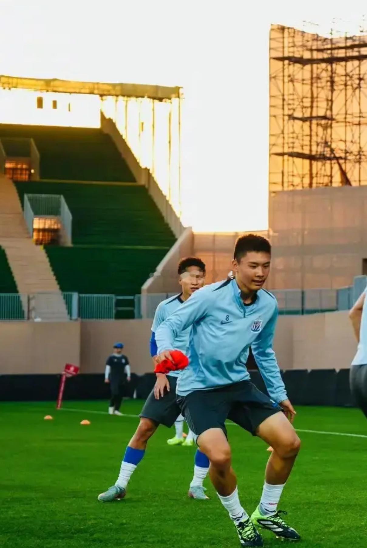 埃里克森杯U17组中国球员姜景祺随沃尔夫斯堡U17队夺冠🏆U19组斯图加特