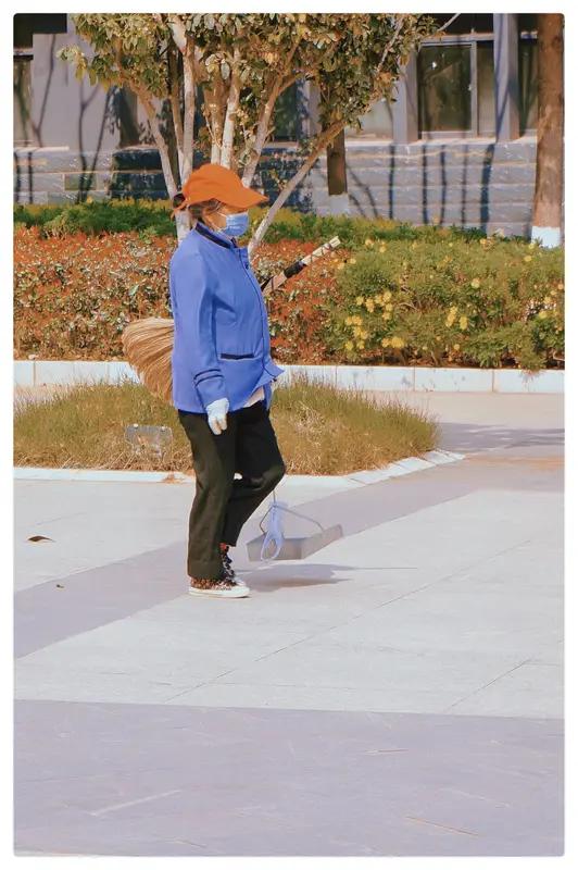 想开心快乐一辈子，说难也难，说简单也简单。现在生活节奏快，压力大，很多人都被焦虑