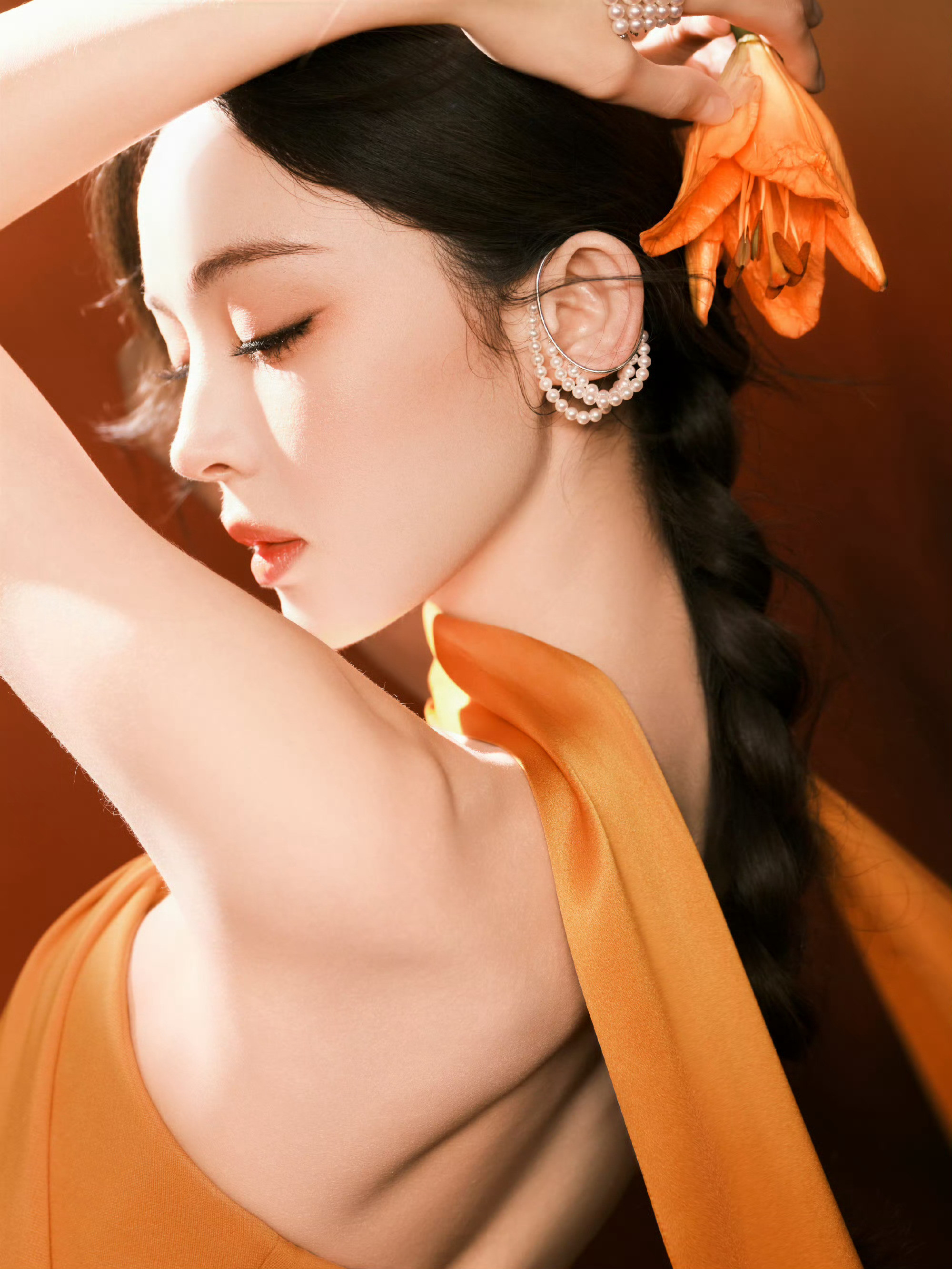 娜扎这套橙色礼服好漂亮好亮眼啊啊啊啊[抱抱][抱抱]绝美！​​​