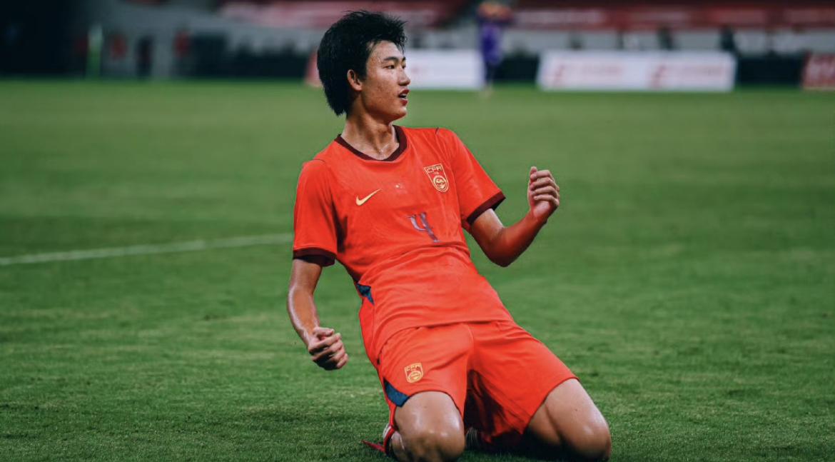 赵松源太强了！中国U17三比二击败阿森纳U17！梅开二度帮助球队击败阿森纳U1