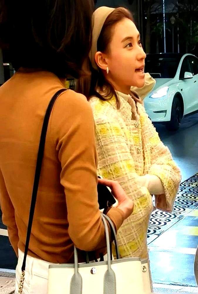 向太删掉嘲讽下嫁的视频，全网坐等窦骁净身出户。你猜怎么着？前几天横琴口岸有