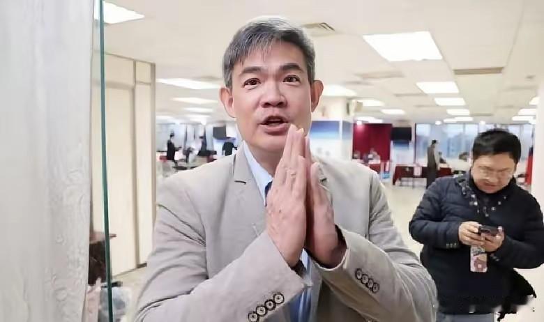 连家二少“白发出征”？连胜武参选国民党中央委员。49岁“财经宅男”连胜武突