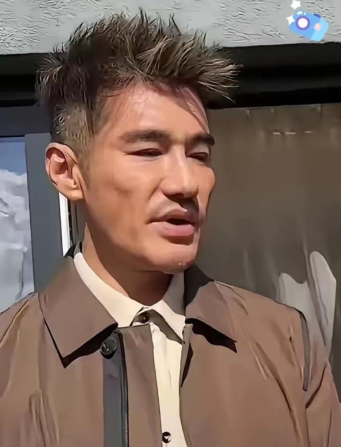 你认得出来他还是你眼中的胡兵吗？作为中国的首席男模，国际超模，走下T台的胡兵让你