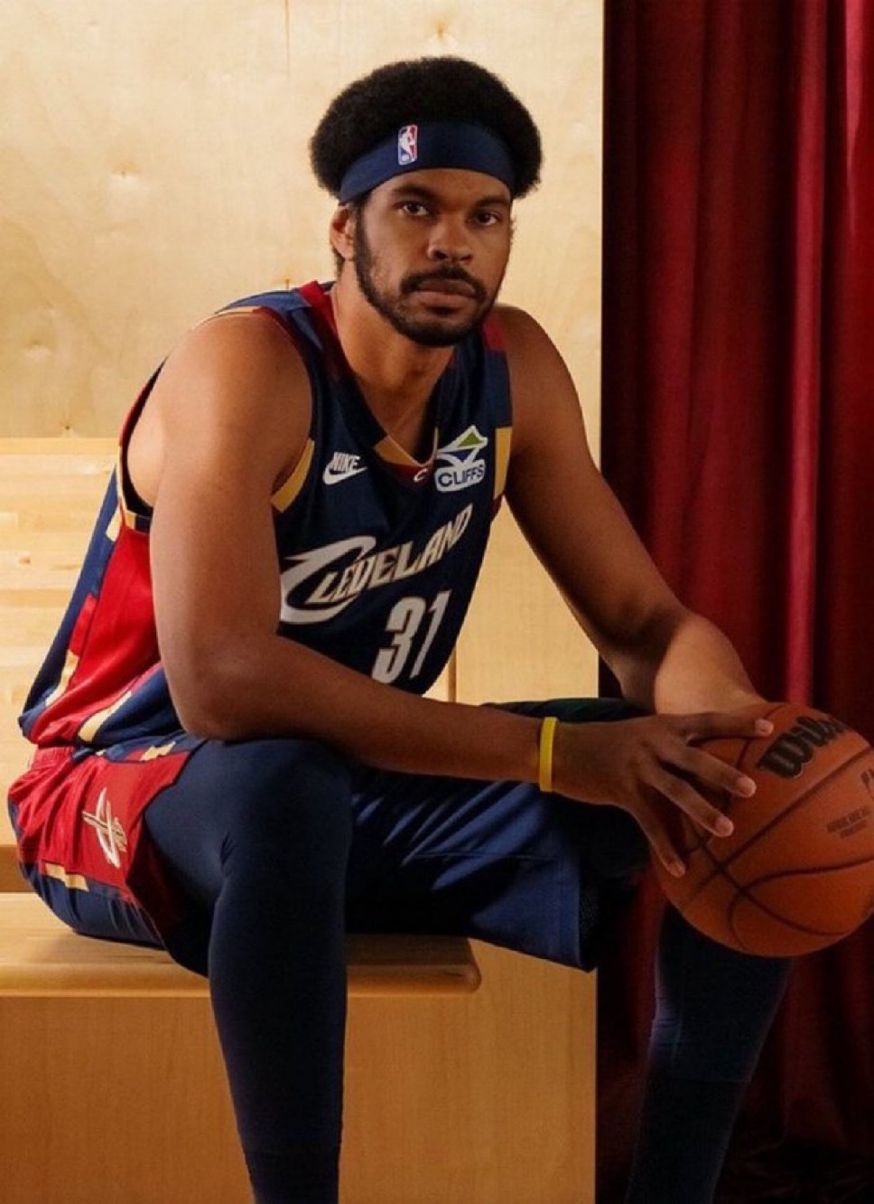 阿泰金森谈到因膝伤缺席近两周的贾勒特·艾伦：“我仍然认为情况每天都在变化……我不