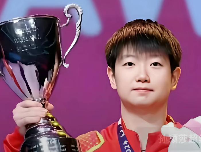 孙颖莎已被公认为乒坛史无前例的巨星其成就与影响力获国际乒联权威认证。她实现