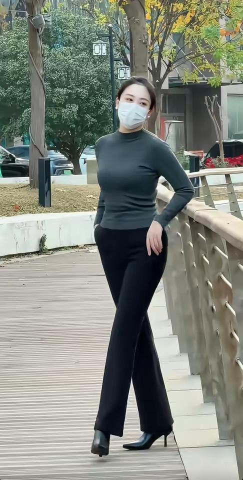 心就一颗，别给不在意的人；爱就一份，别给不珍惜的人；余生就一次，别浪费在不值