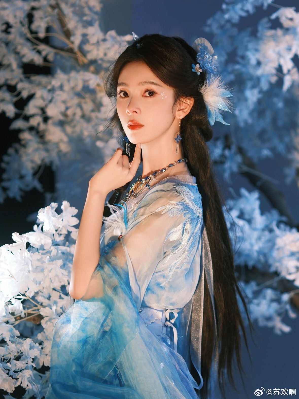 陈瑶没成团真的越想越生气，从头到尾都想不通为什么拼尽全力、全网人气断层的陈瑶，最