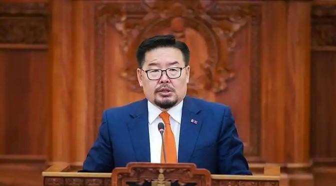蒙古这回真是变了样！新总理一上台，就当着中国的面，把边境上几十年的老难题一股脑敲