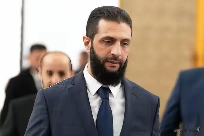 朱拉尼给库尔德武装开出了最后条件叙利亚的朱拉尼直接抛出最后条件，给库尔德武装