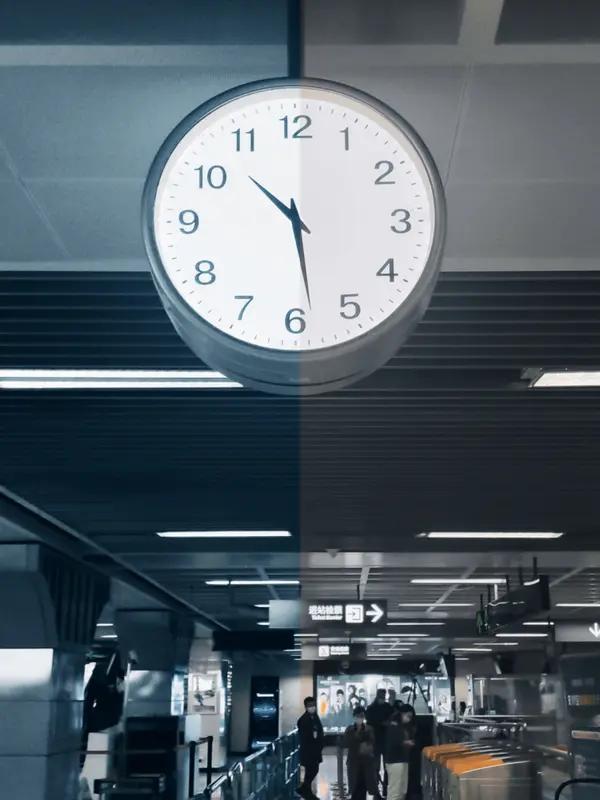 近日，《美国心脏协会杂志》刊发的一项研究，追踪了约32万名39~74岁人群的睡眠