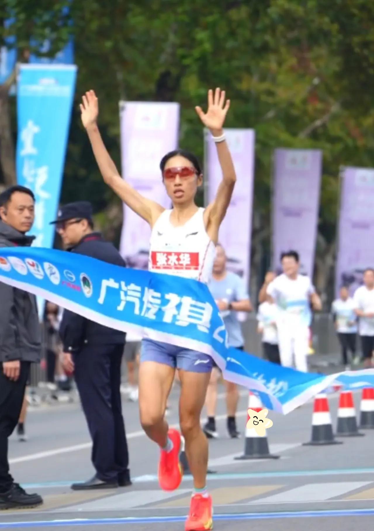 天呐！果然还是没顶住“最快女护士”最新通告来了：50天狂揽20万马拉松奖金