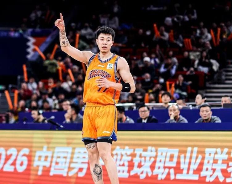 无缘客场夺冠！！上海93-101不敌广厦！！！没想到今天正负值最低的居然是这三位