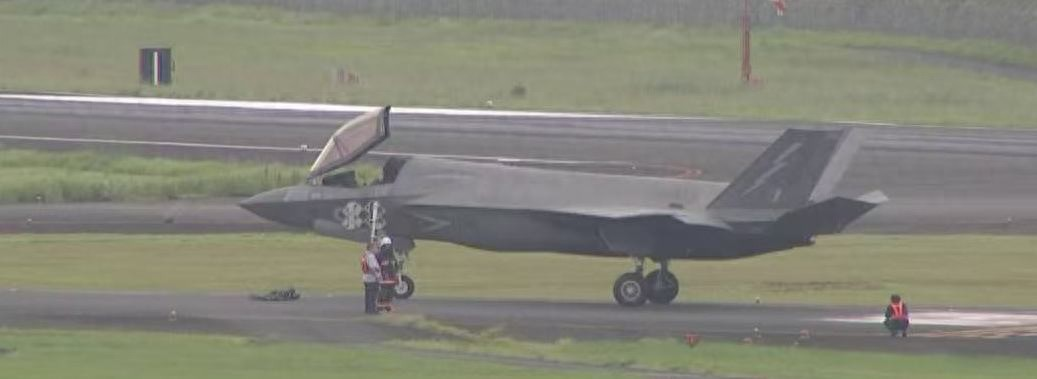 英国丢人现眼，F-35B战机再次迫降外国，当垃圾到处乱扔？英国人这是把F-3
