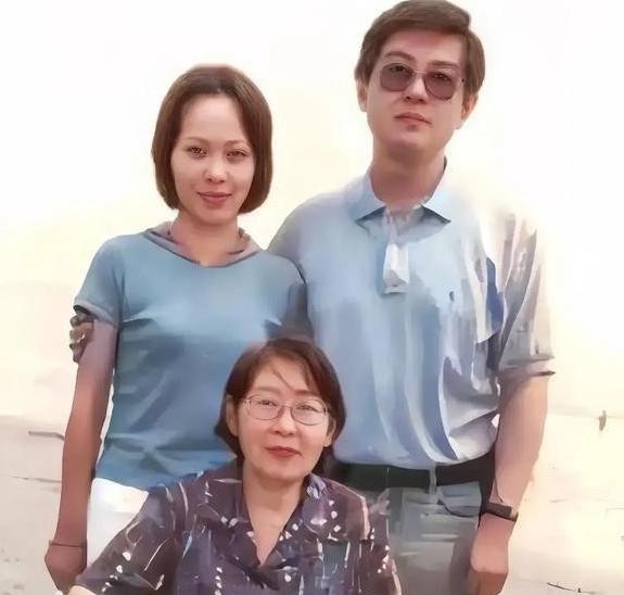 1962年，李敏生下一个儿子，毛主席闻讯后，特意赶到医院，趁着这个机会，李敏请毛