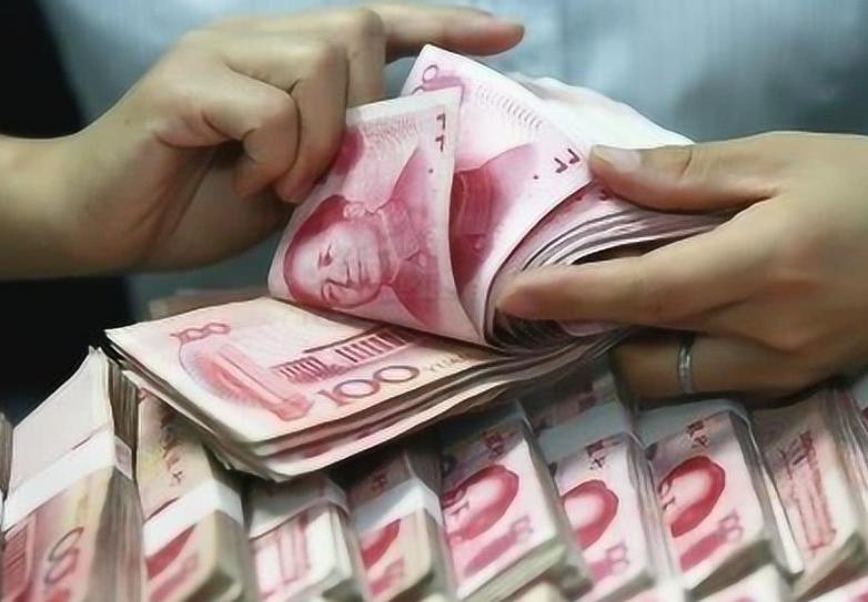 银行存款利息才1.5%，银行股分红动不动4%以上，差这么多，怎么大家还是把钱往银