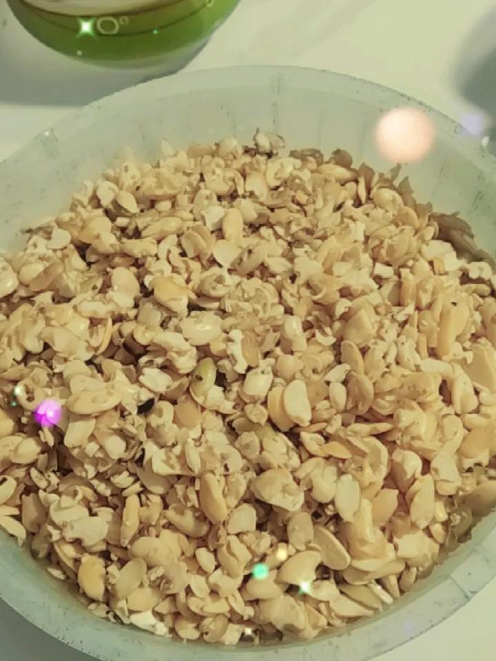 邻居家的黑豆被🐛吃了，每一粒都咬了几个洞，她给了我两三斤，我拿着不知怎么办？老