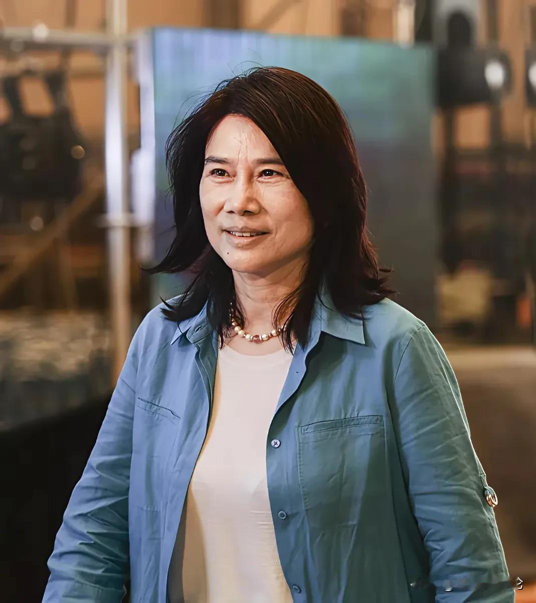 董明珠还在，那些曾经骂董明珠的人和媒体却沉默了。当董明珠说“格力不敢用留学生