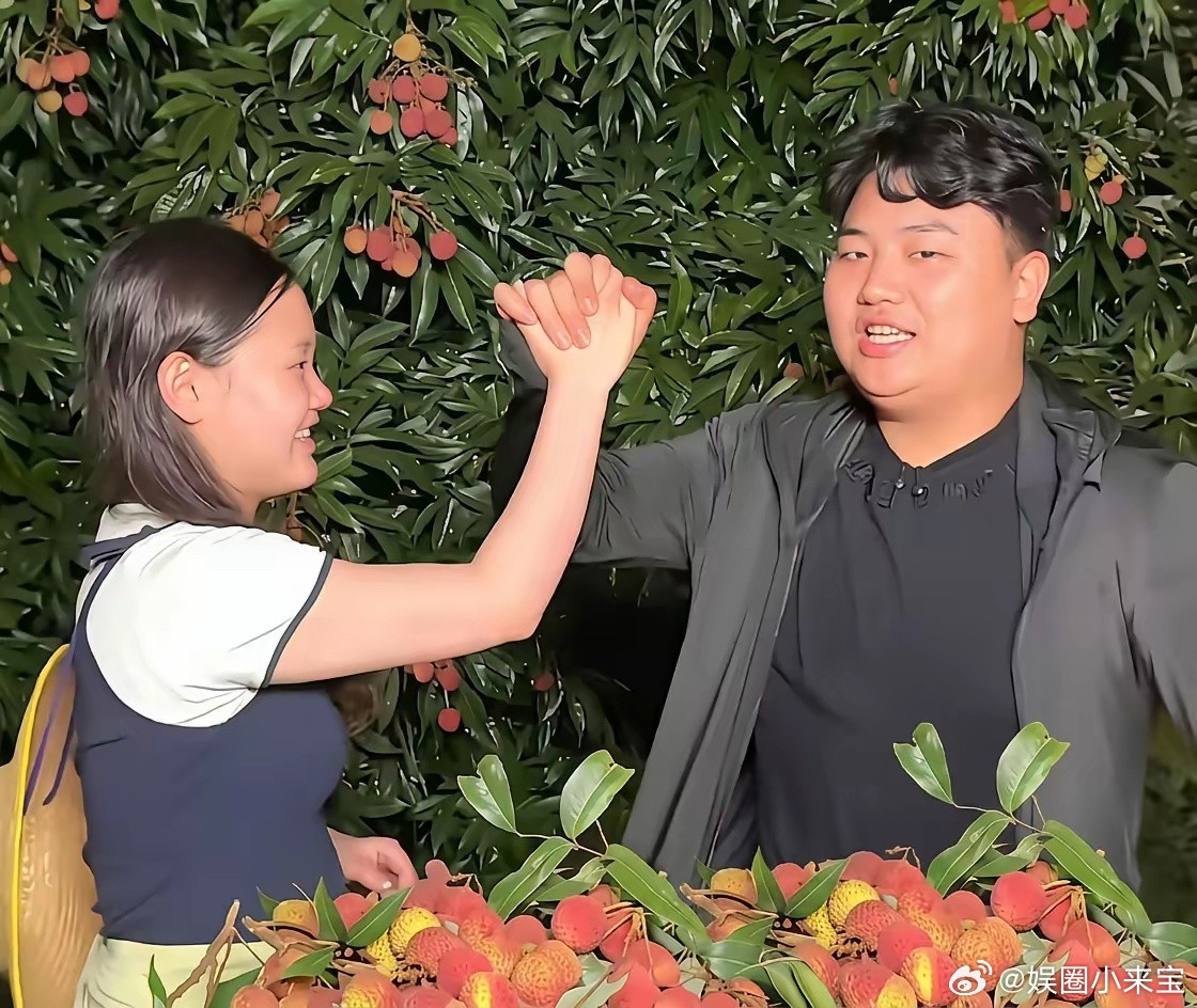 张家齐同意恋爱，张家齐妈妈也同意恋爱，全进华却不点头交往。说我就是个小肥仔，配不